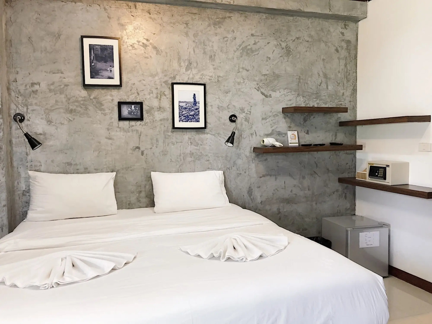 Photo - The Reef Hotel & Studios