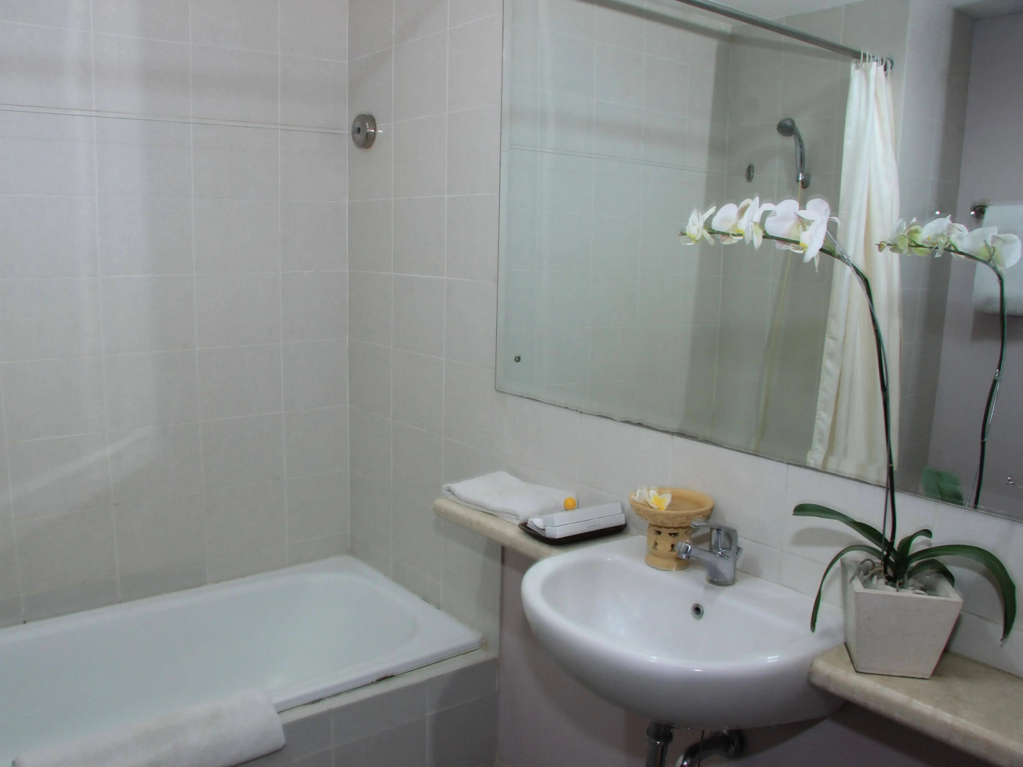 Foto - Grand Santhi Hotel