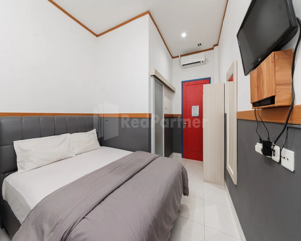 Photo - RedDoorz near Sarinah Mall