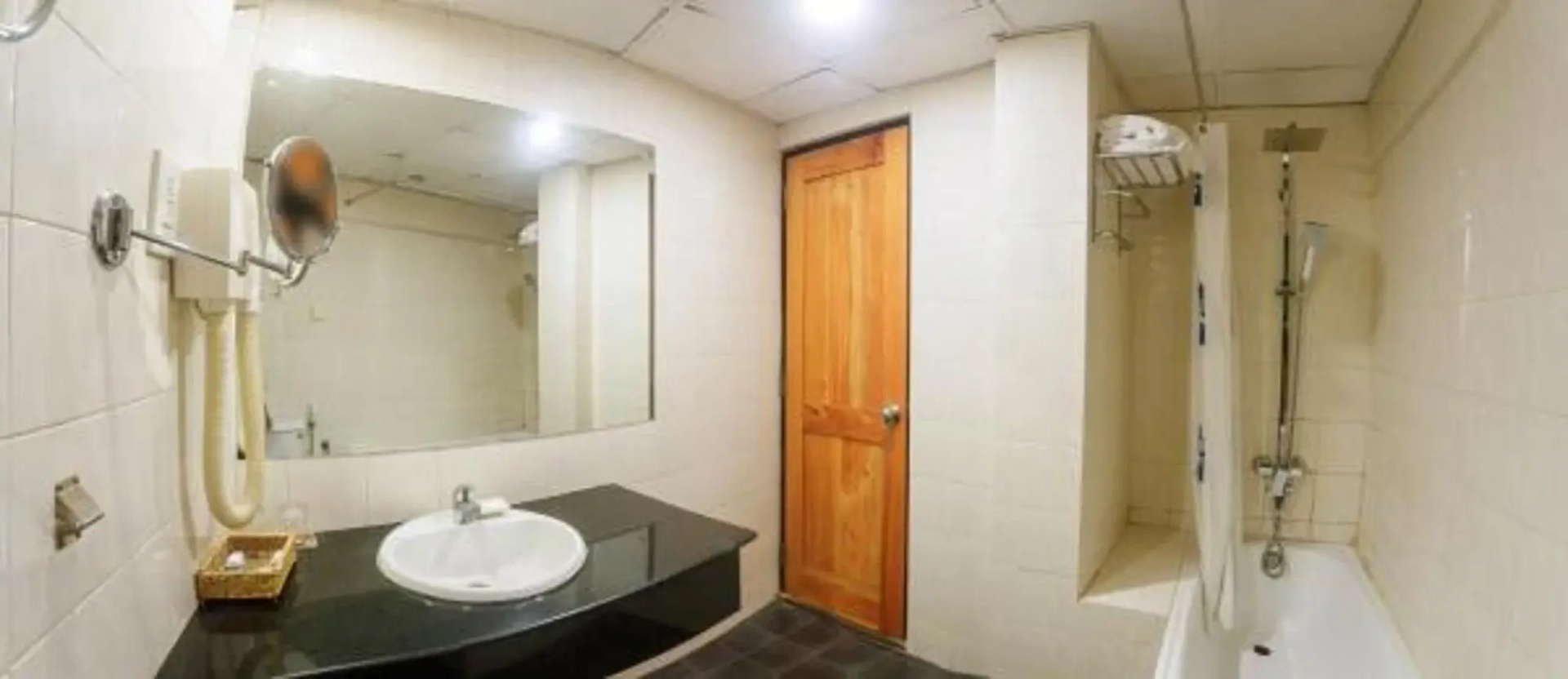 Photo - Hotel Janaki