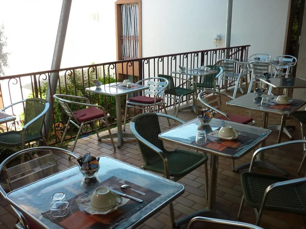 Photo - Sure Hotel by Best Western Saintes