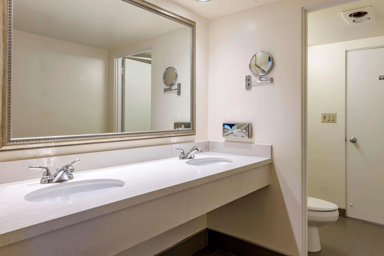 Photo - Best Western Plus Thousand Oaks Inn