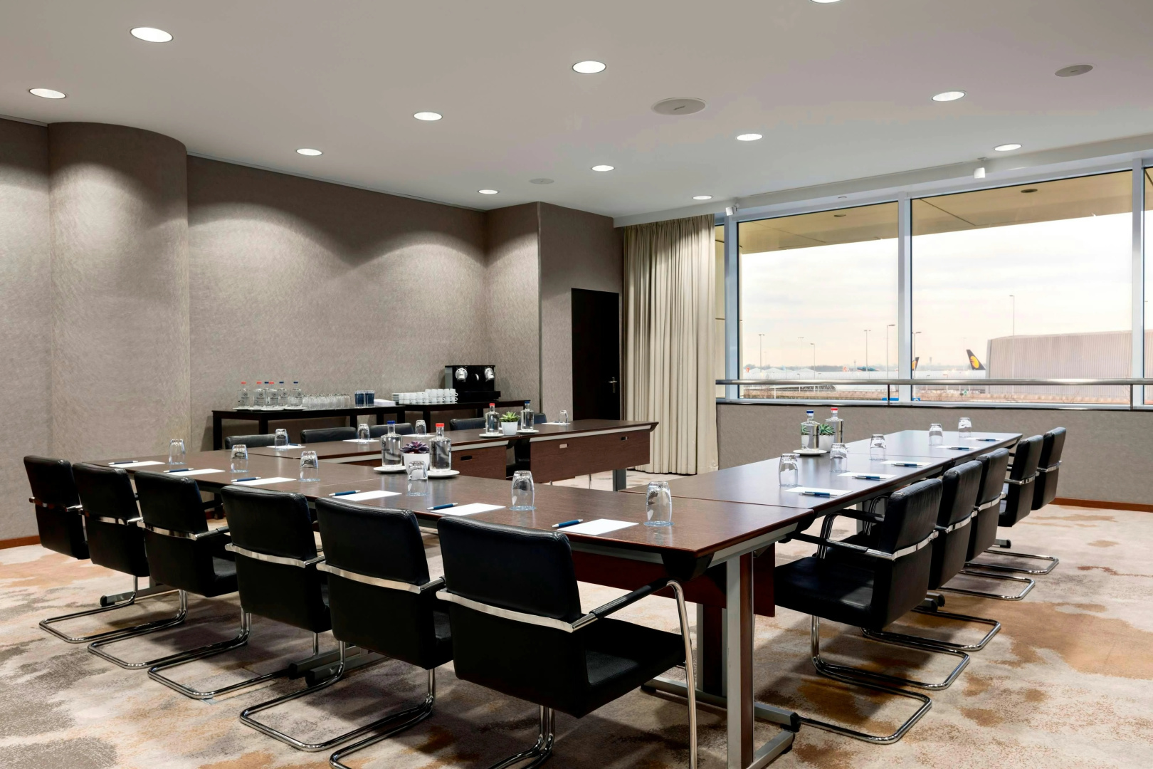 Photo - Sheraton Amsterdam Airport Hotel and Conference Center