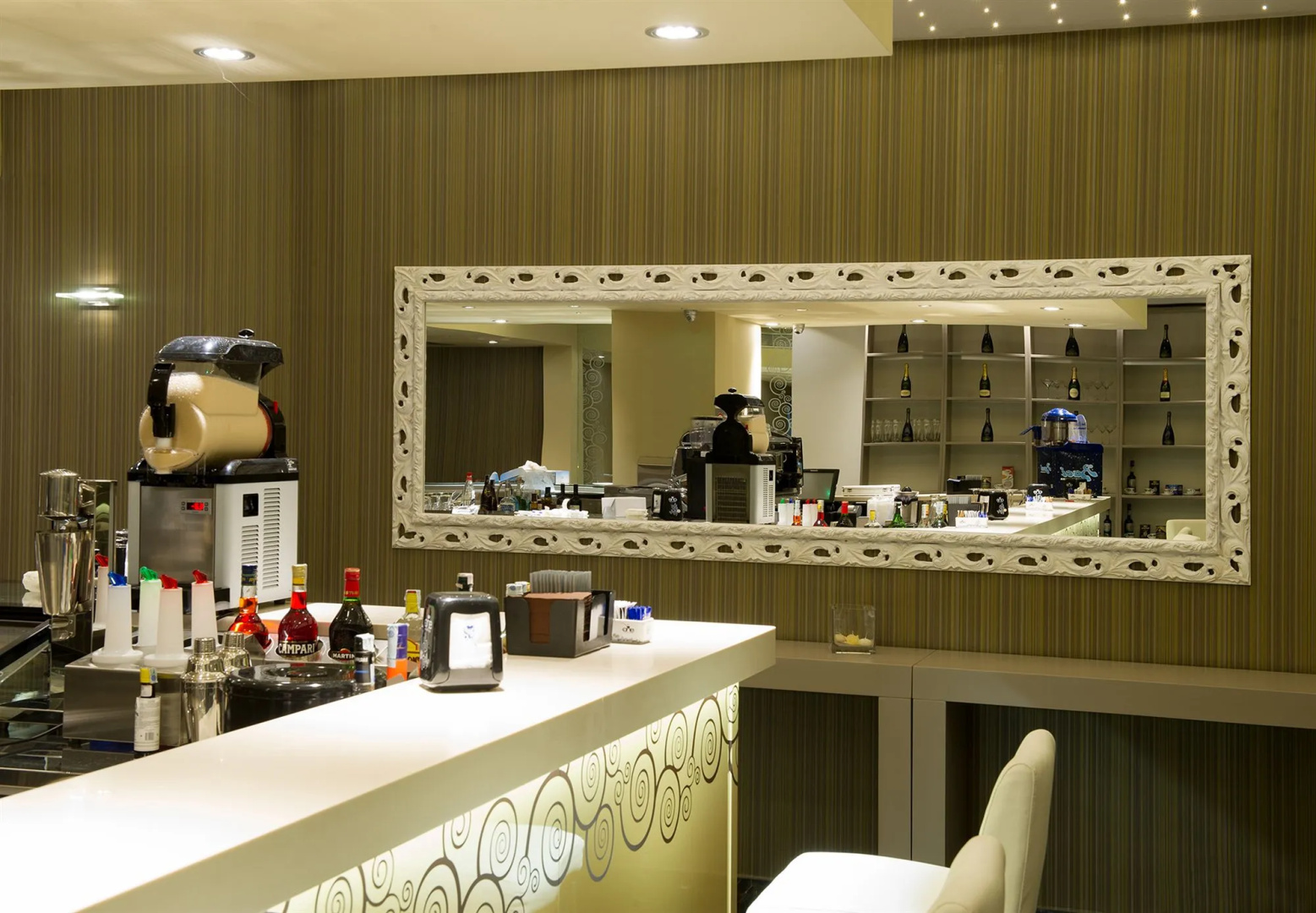 Photo - Main Palace Hotel