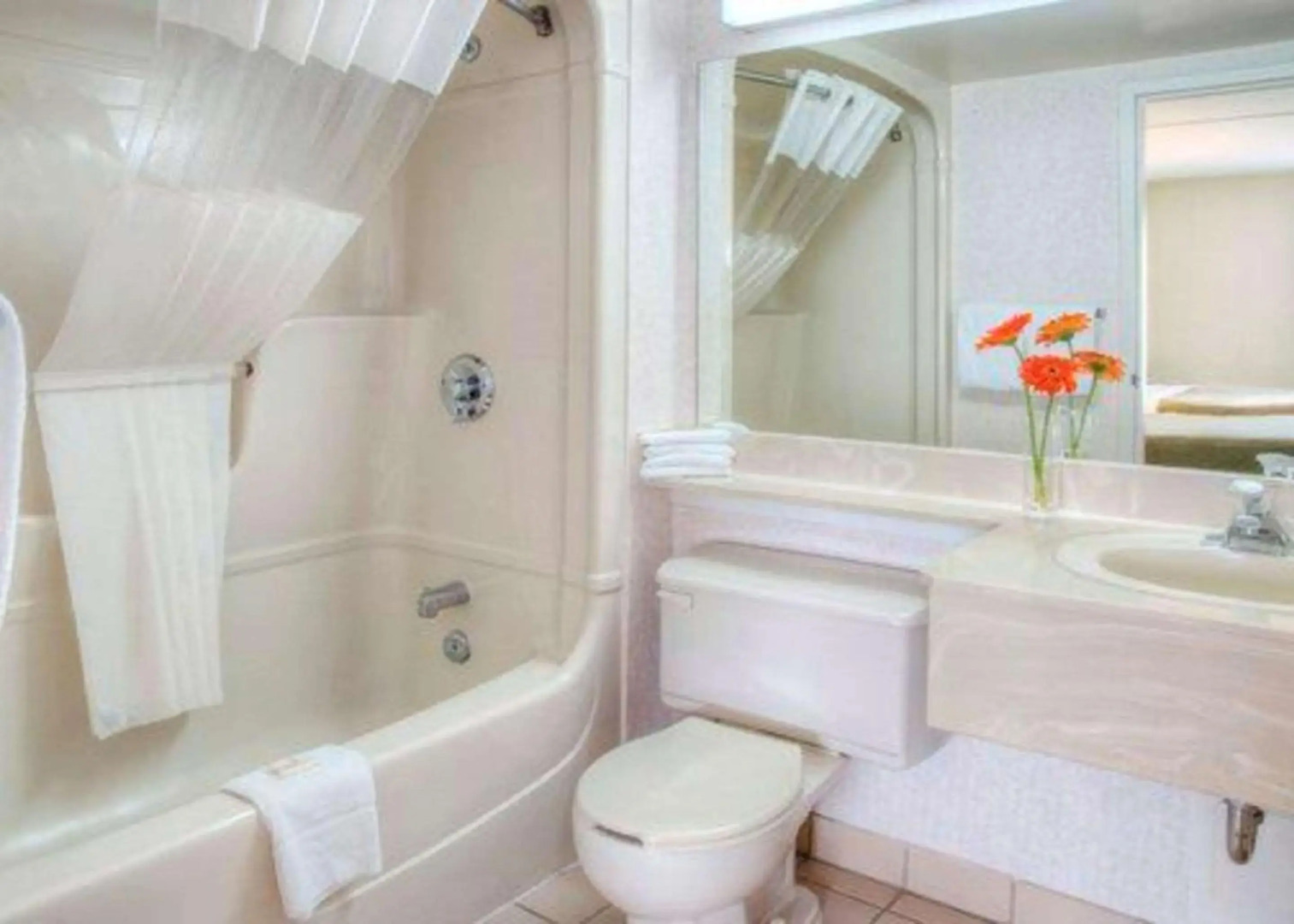 Photo - Quality Inn and Suites Montreal East