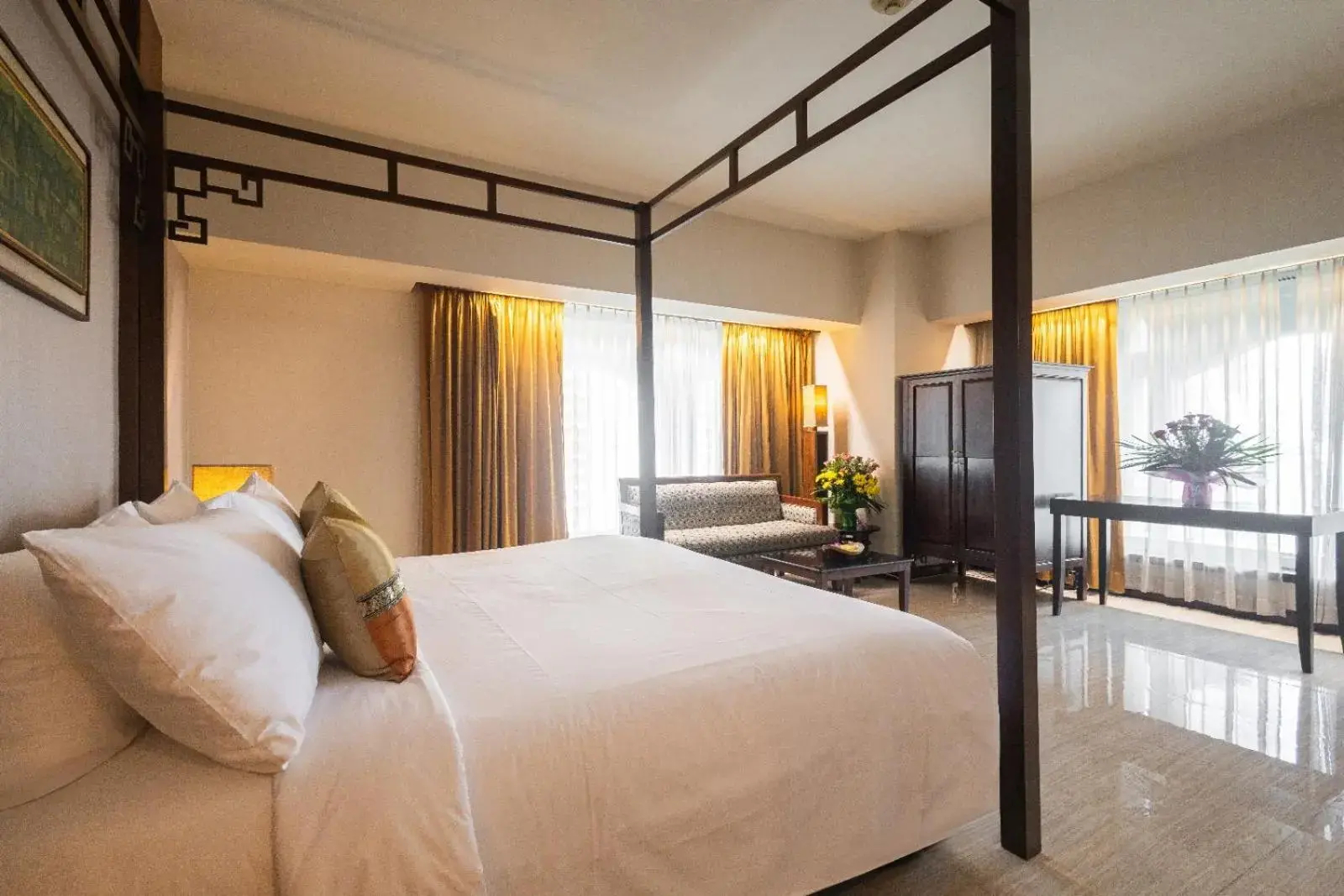 Photo - Indra Regent Hotel