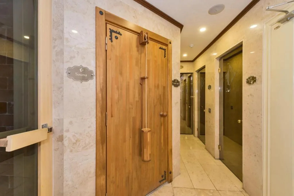 Photo - Darkmen Hotel