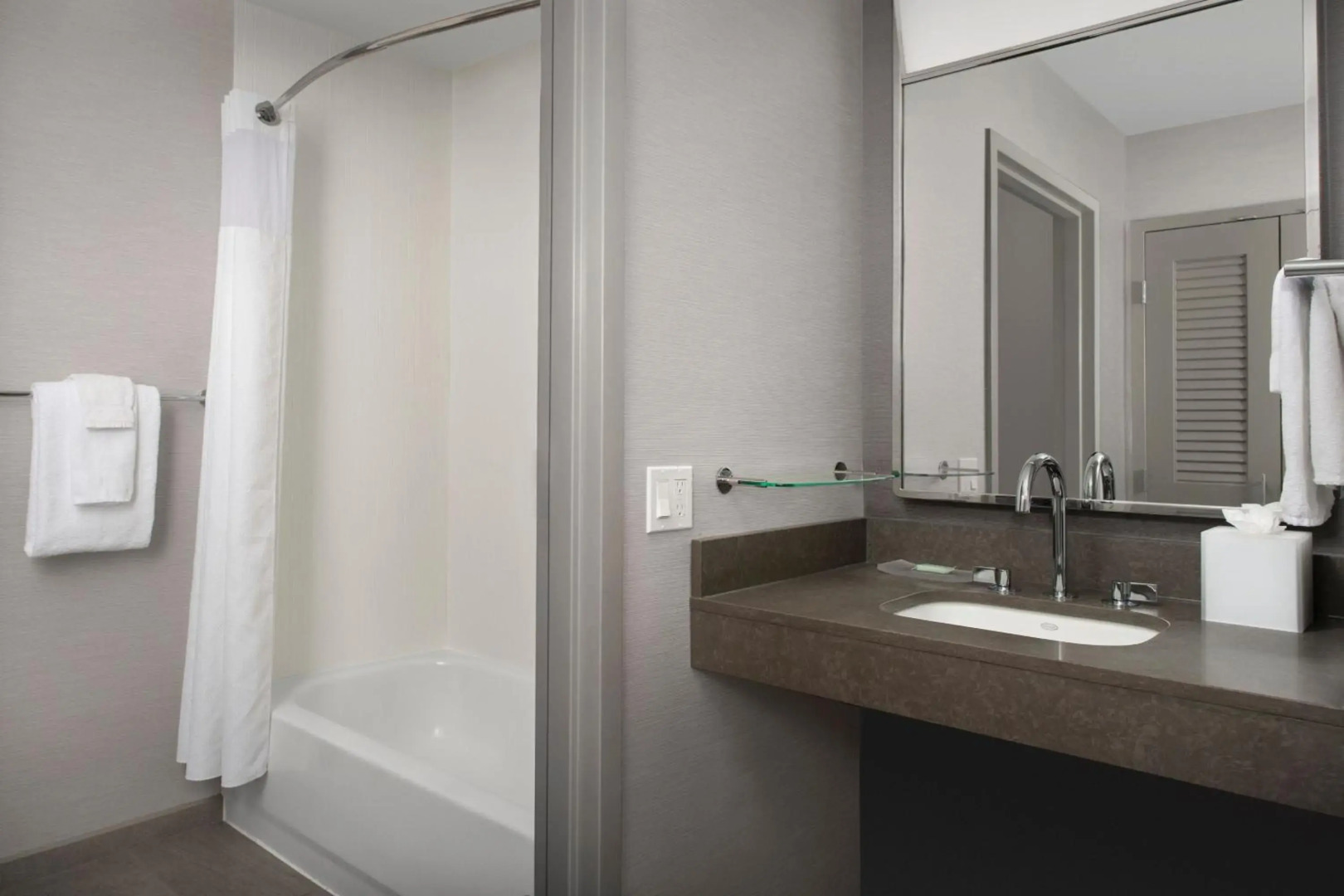 Photo - Courtyard by Marriott Savannah Downtown - Historic District