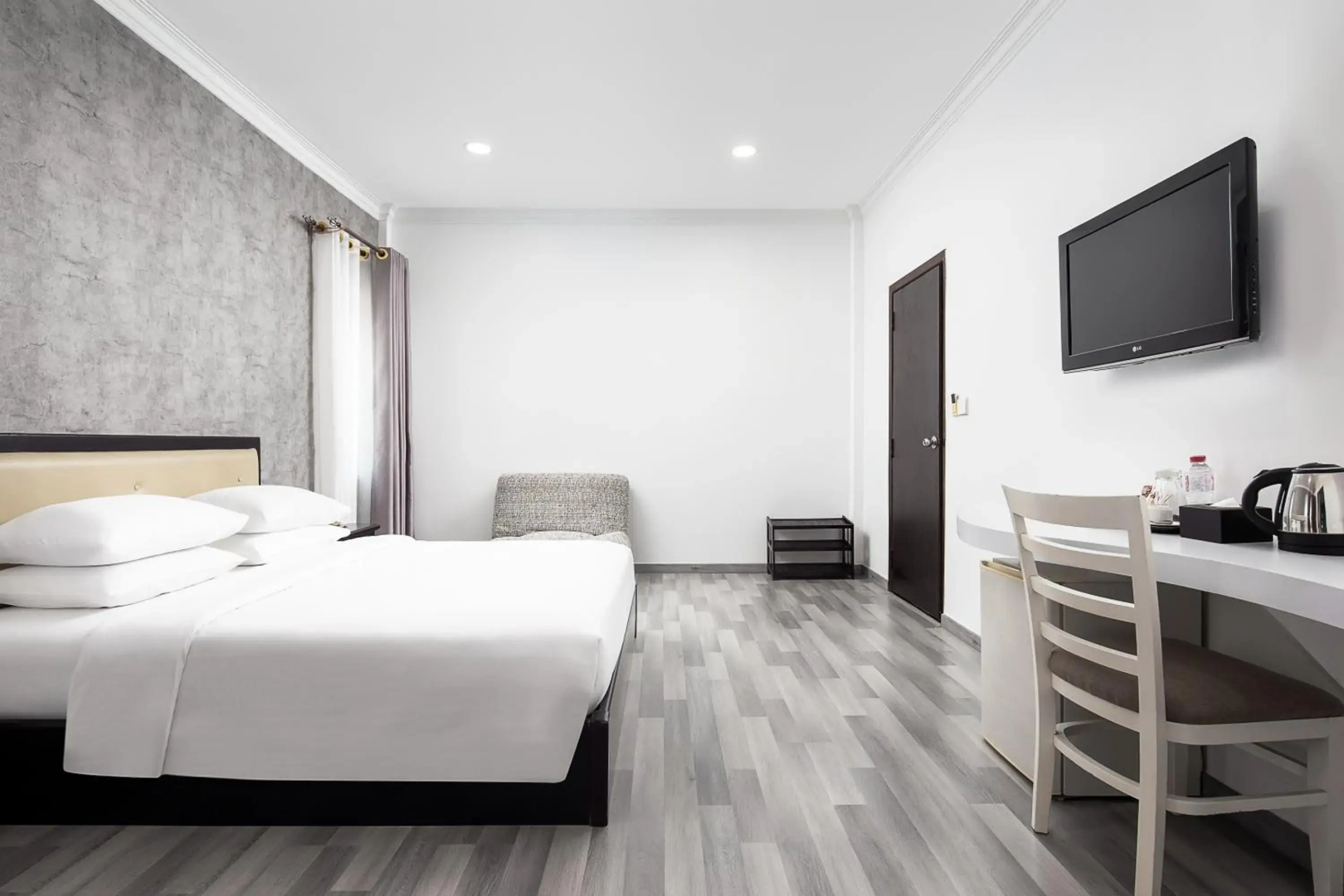 Photo - King Grand Boutique Hotel