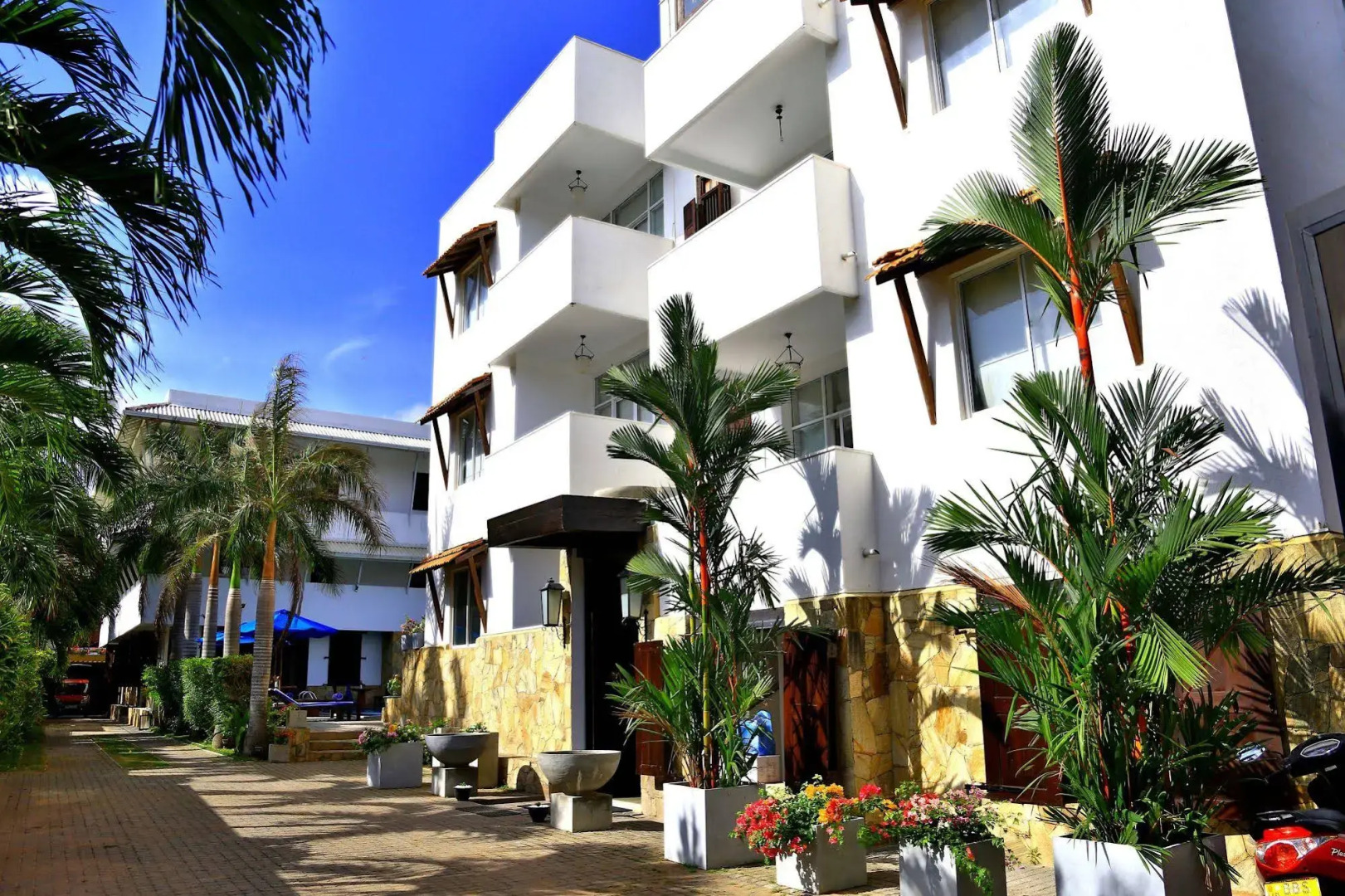 Photo - St.Lachlan Hotel & Suites