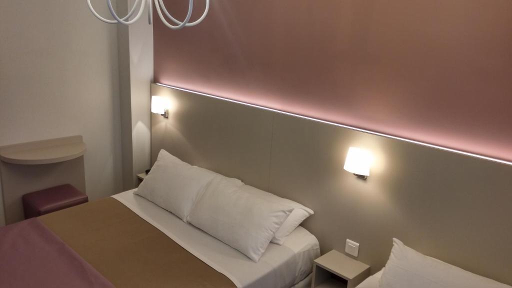 Photo - Modern Hotel