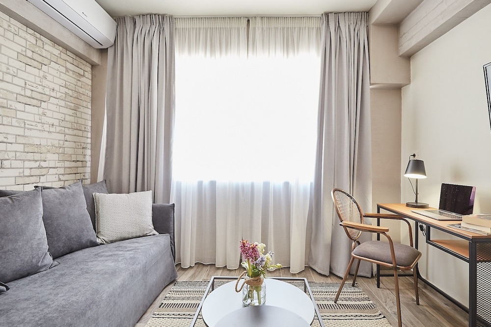 toStay Athens
