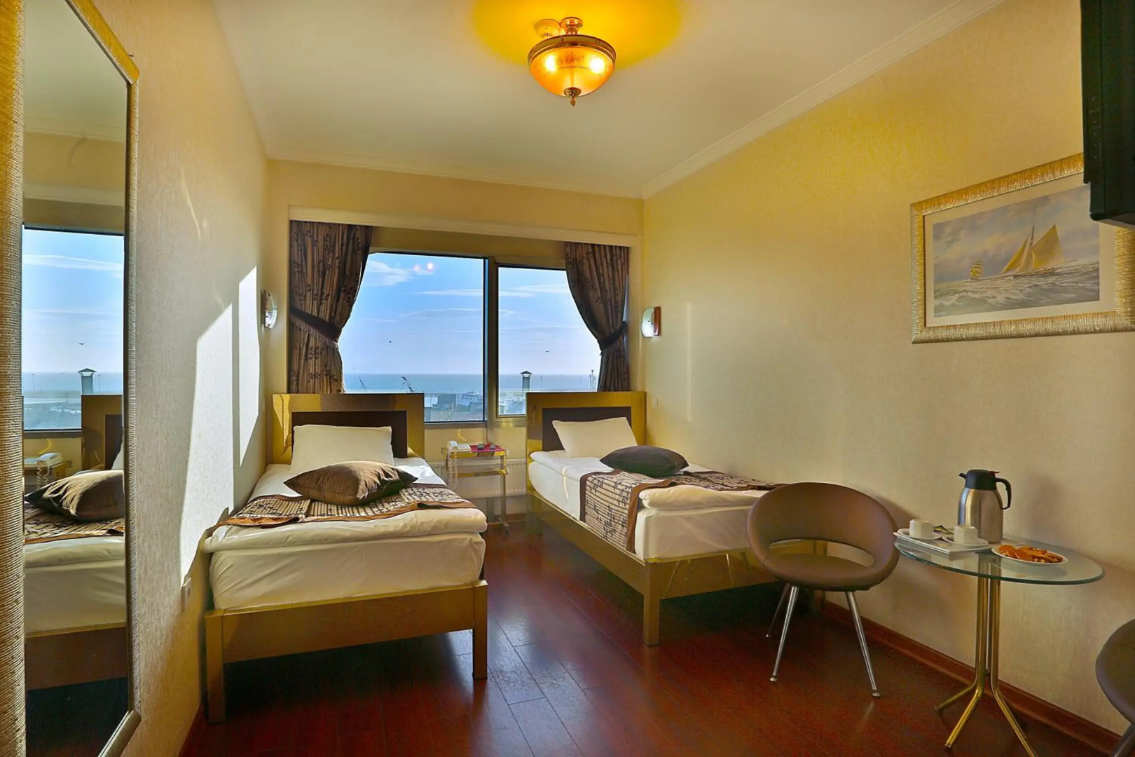 Photo - Grand Madrid Hotel