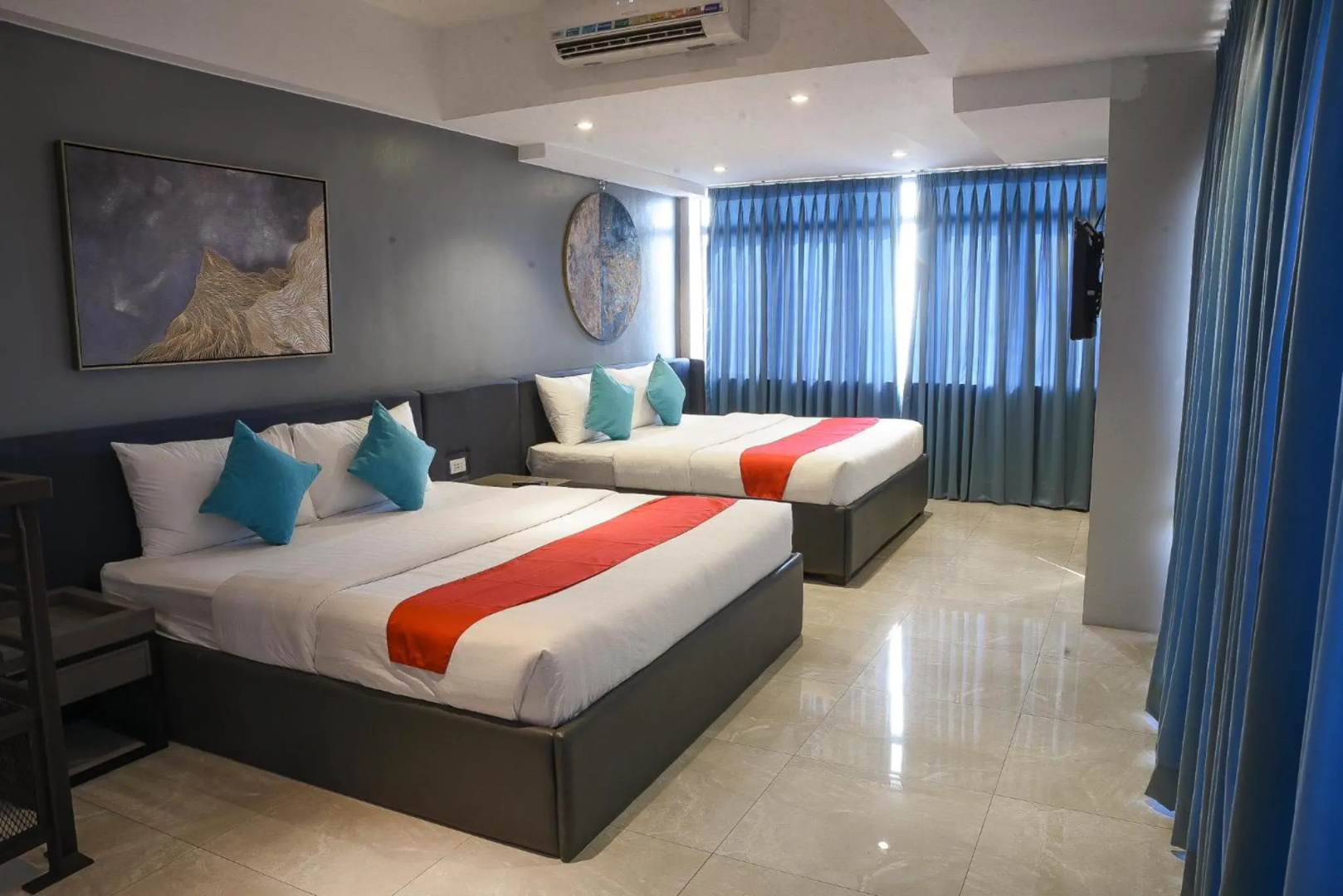 Photo - Skyloft Hotel