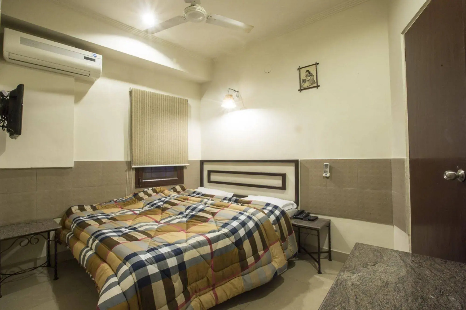 Foto - Smyle Inn - Best Budget Hotel near New Delhi Train Station