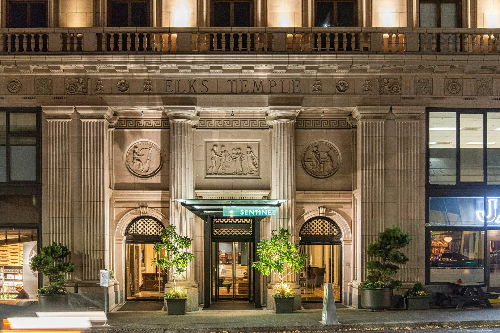 Photo - Sentinel Hotel