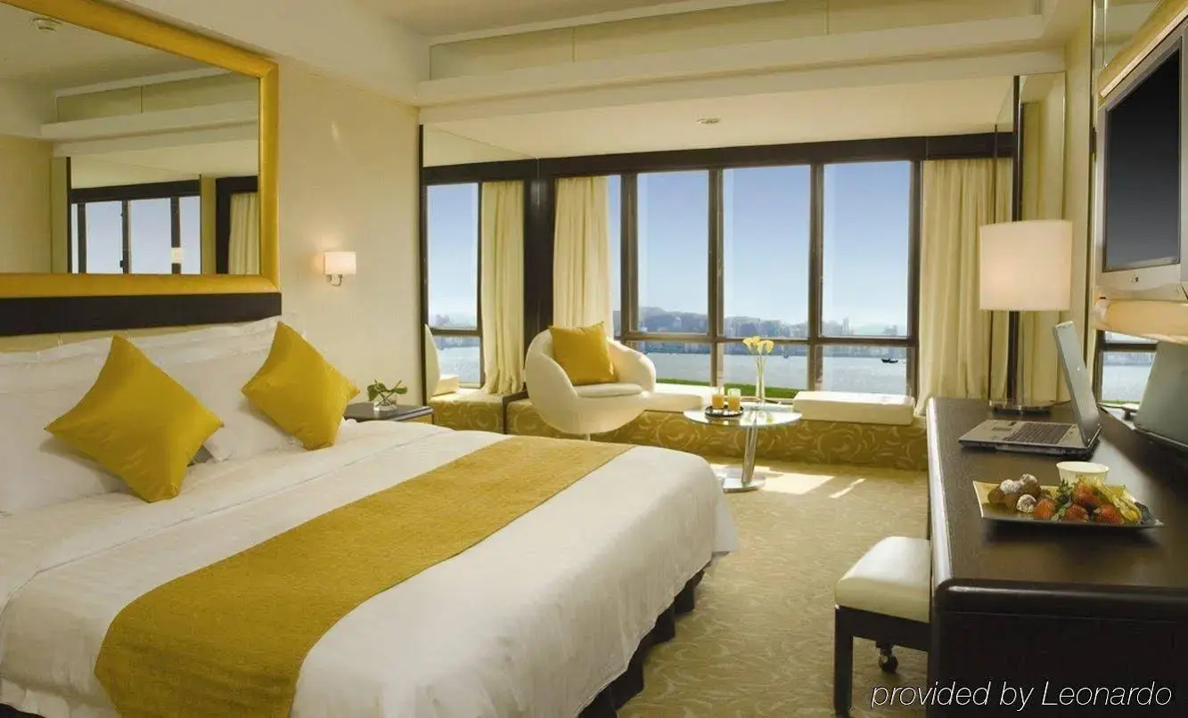 Photo - Regal Oriental Hotel