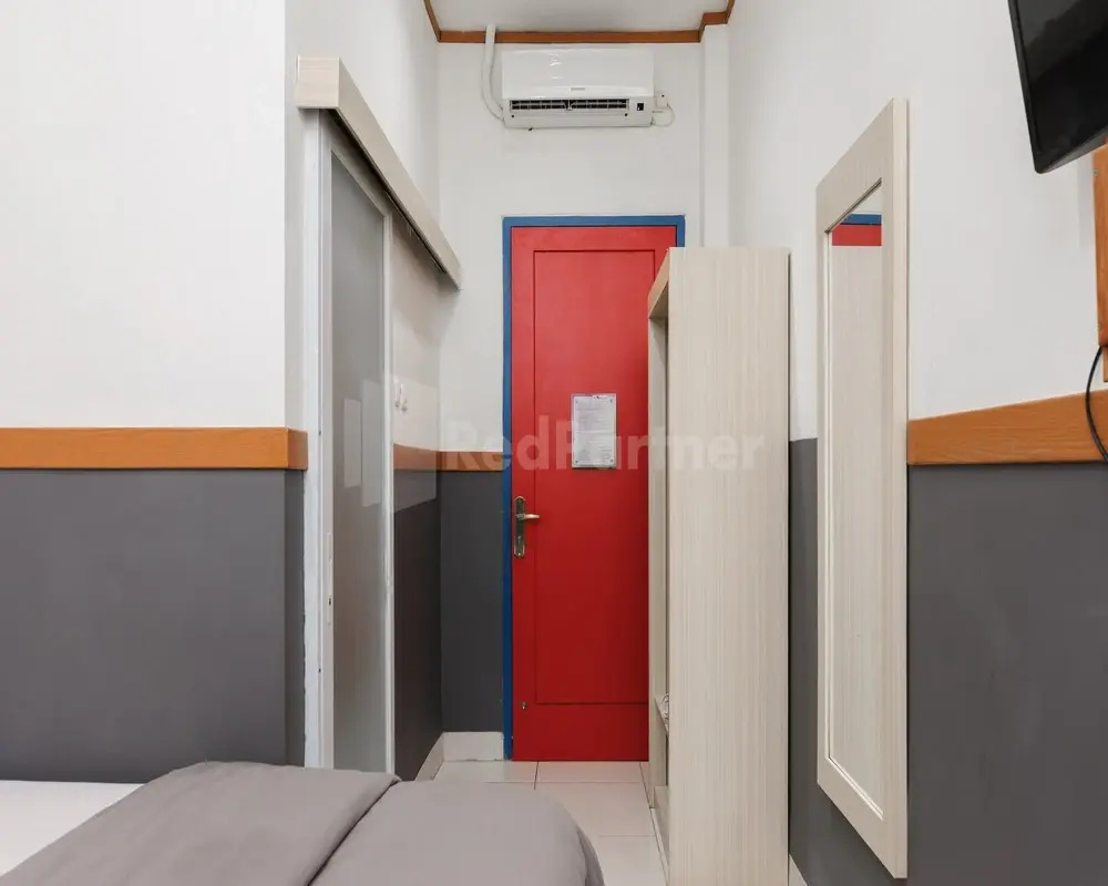 Photo - RedDoorz near Sarinah Mall