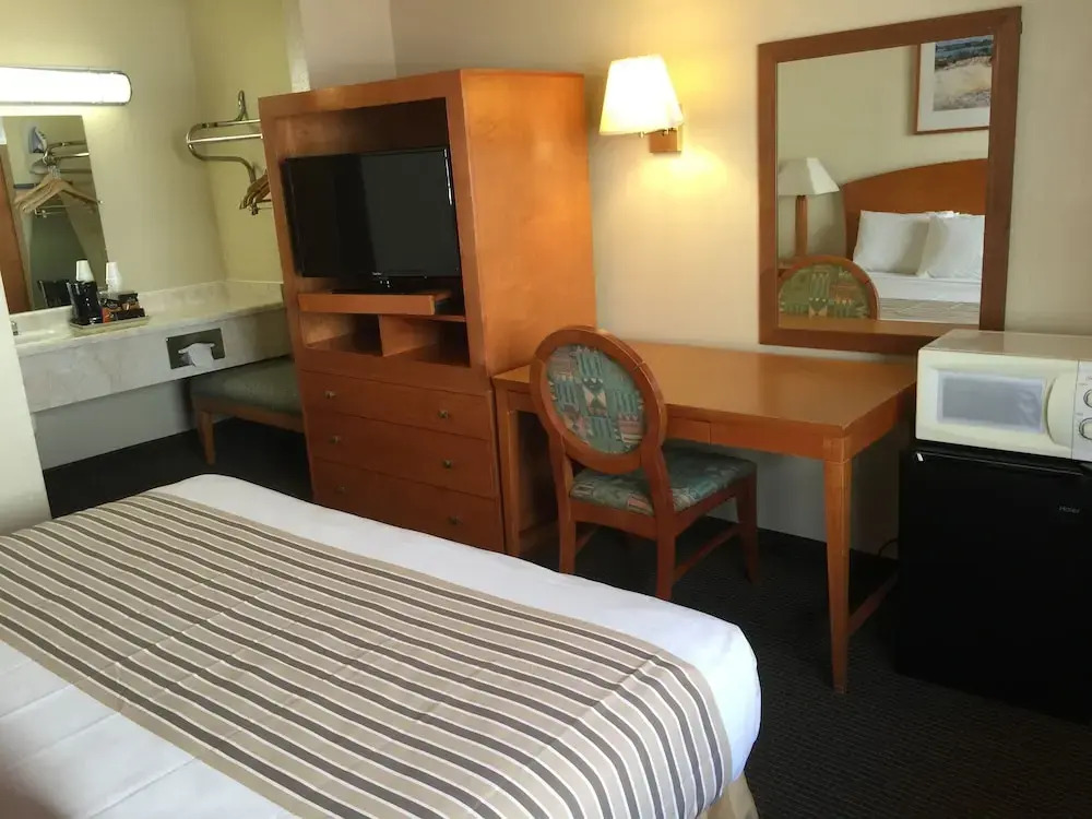 Photo - Days Inn by Wyndham Fresno South