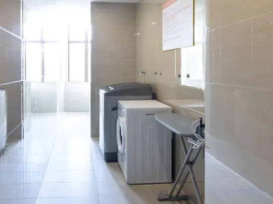 Vienna Hotel (Huizhou Yeting Avenue)