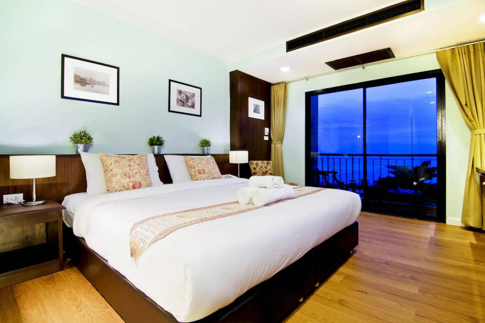 Photo - The Jomtien Twelve