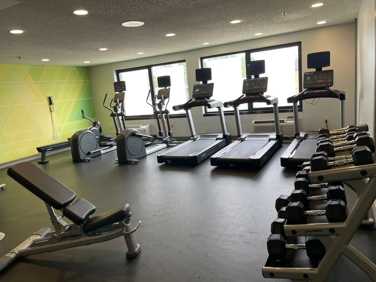 Photo - Holiday Inn Newark International Airport by IHG