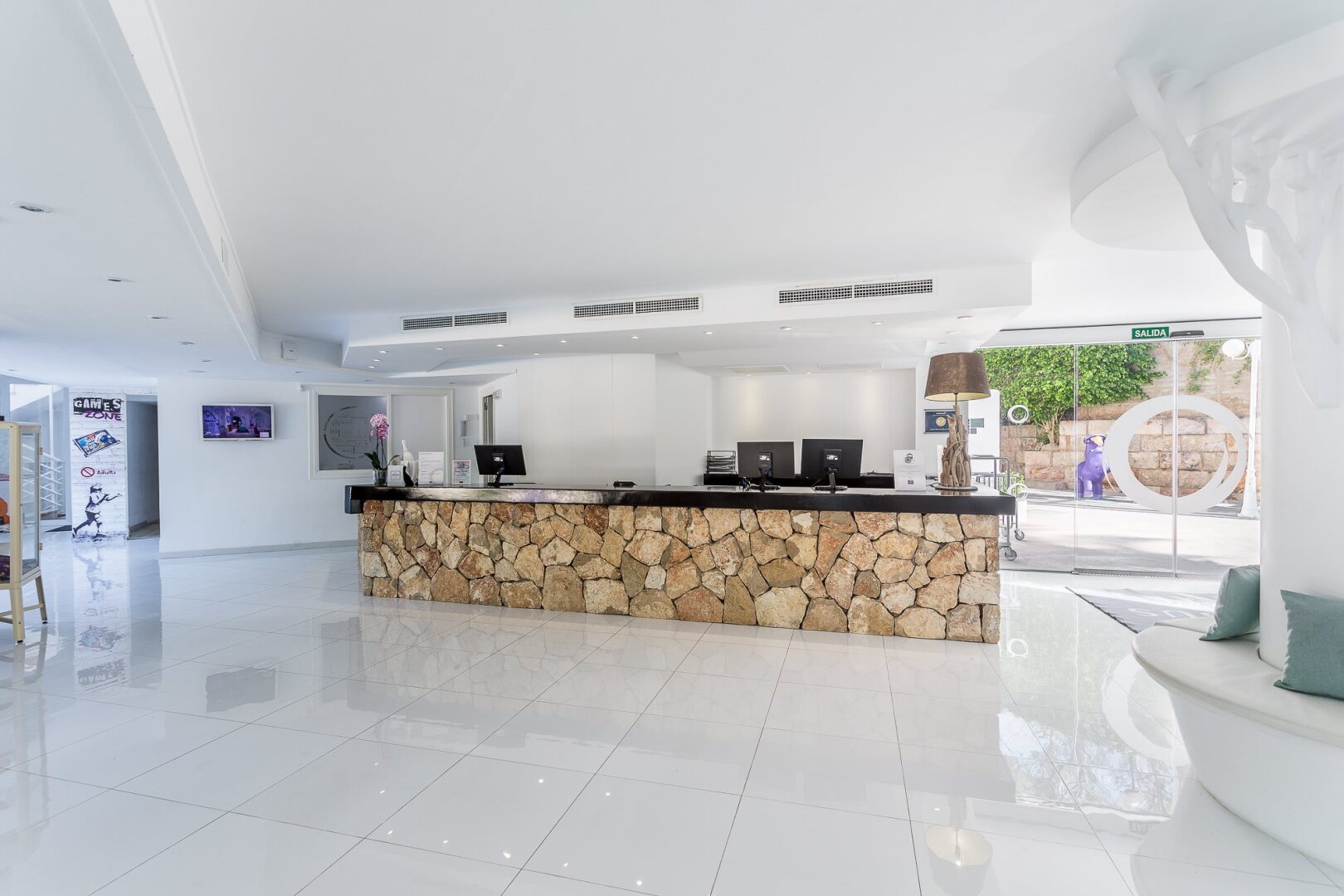 Photo - FERGUS Style Cala Blanca Suites