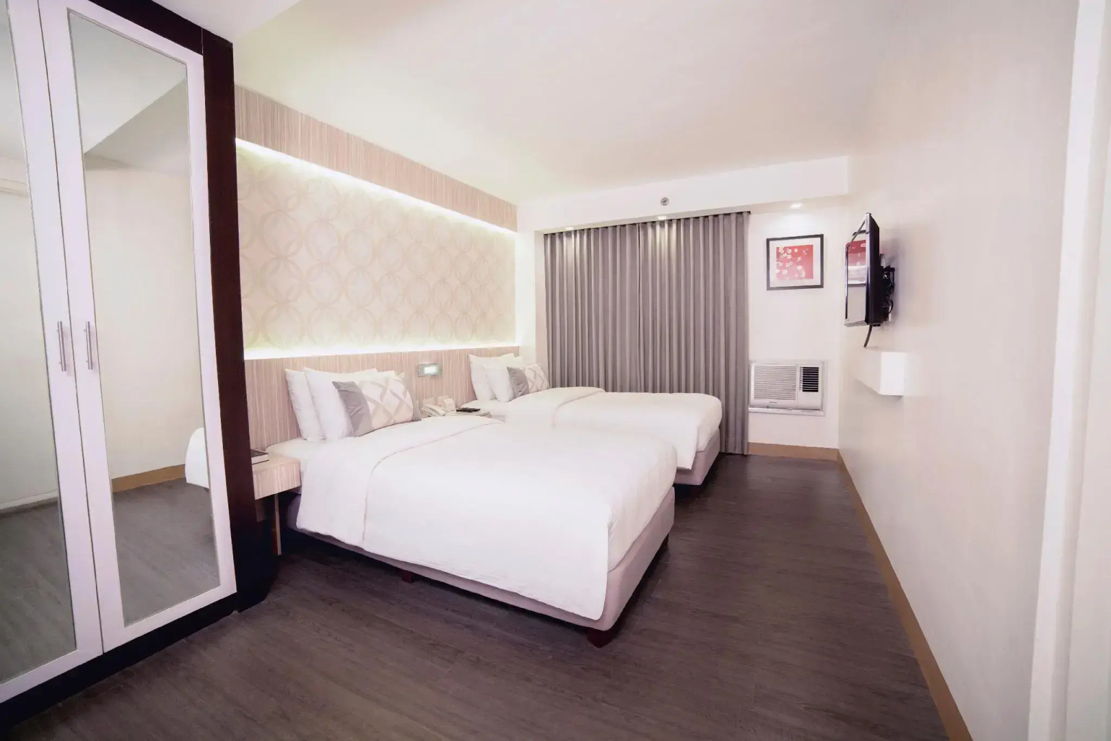 Photo - The Charter House