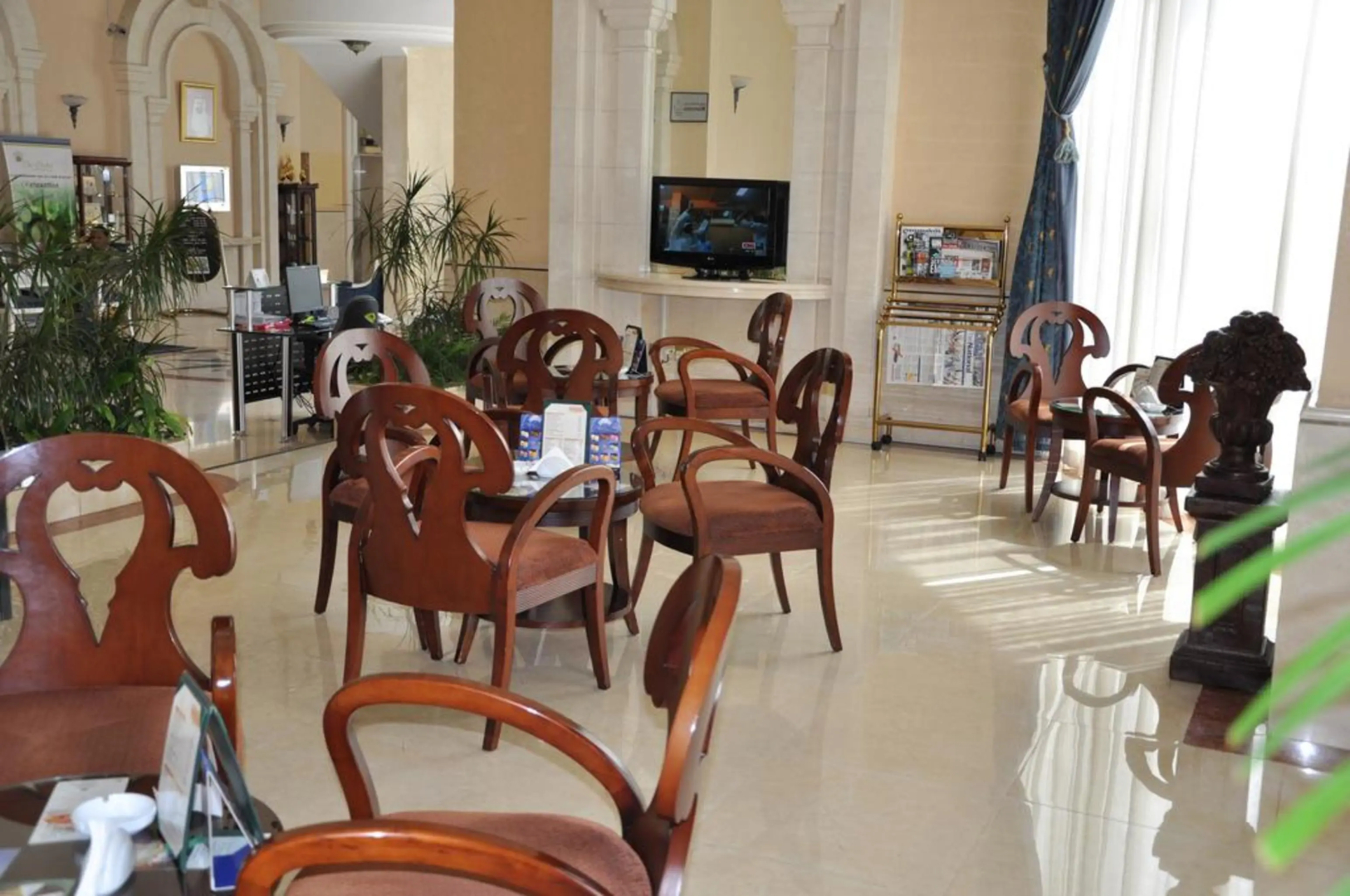 Photo - Grand Continental Hotel