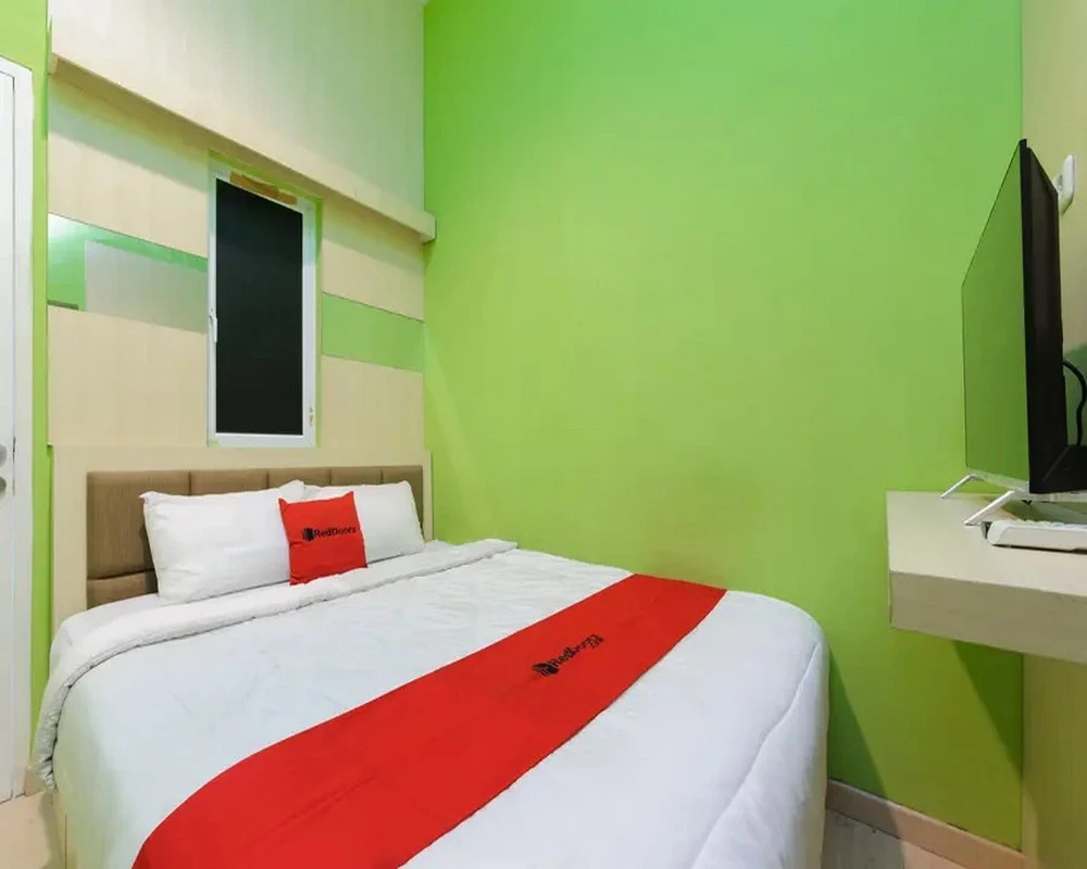Photo - Reddoorz Near Stasiun Palmerah