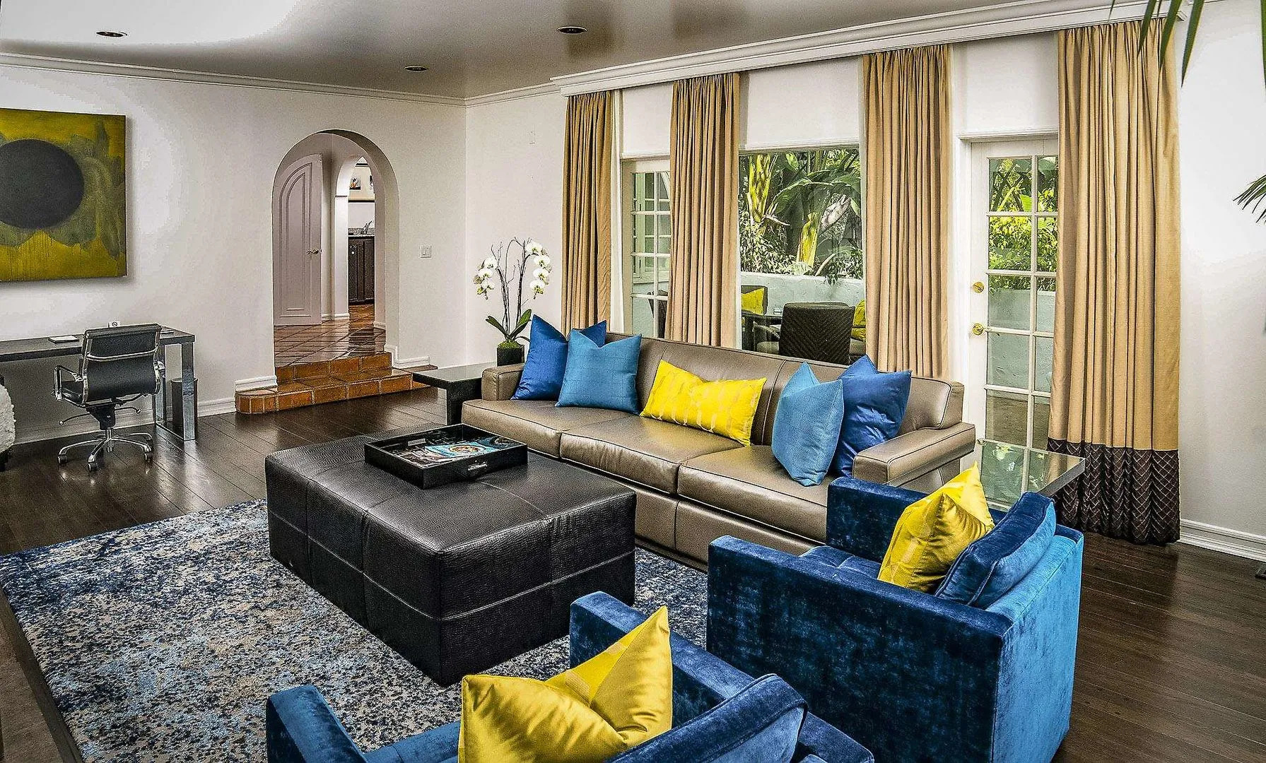 Photo - Sunset Marquis Hotel