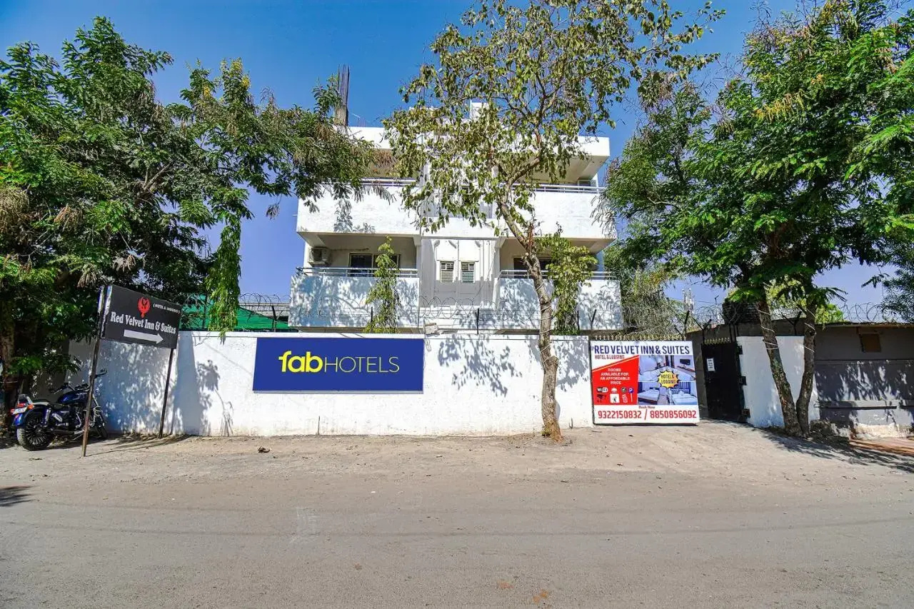 Foto - Fabhotel Red Velvet Inn & Suites