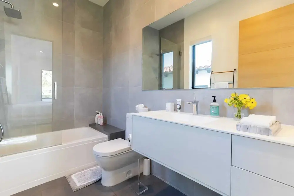 Foto - Luxe Weho Villa, Walk to Melrose Ave, Pool + Hot Tub North Vista by Avantstay