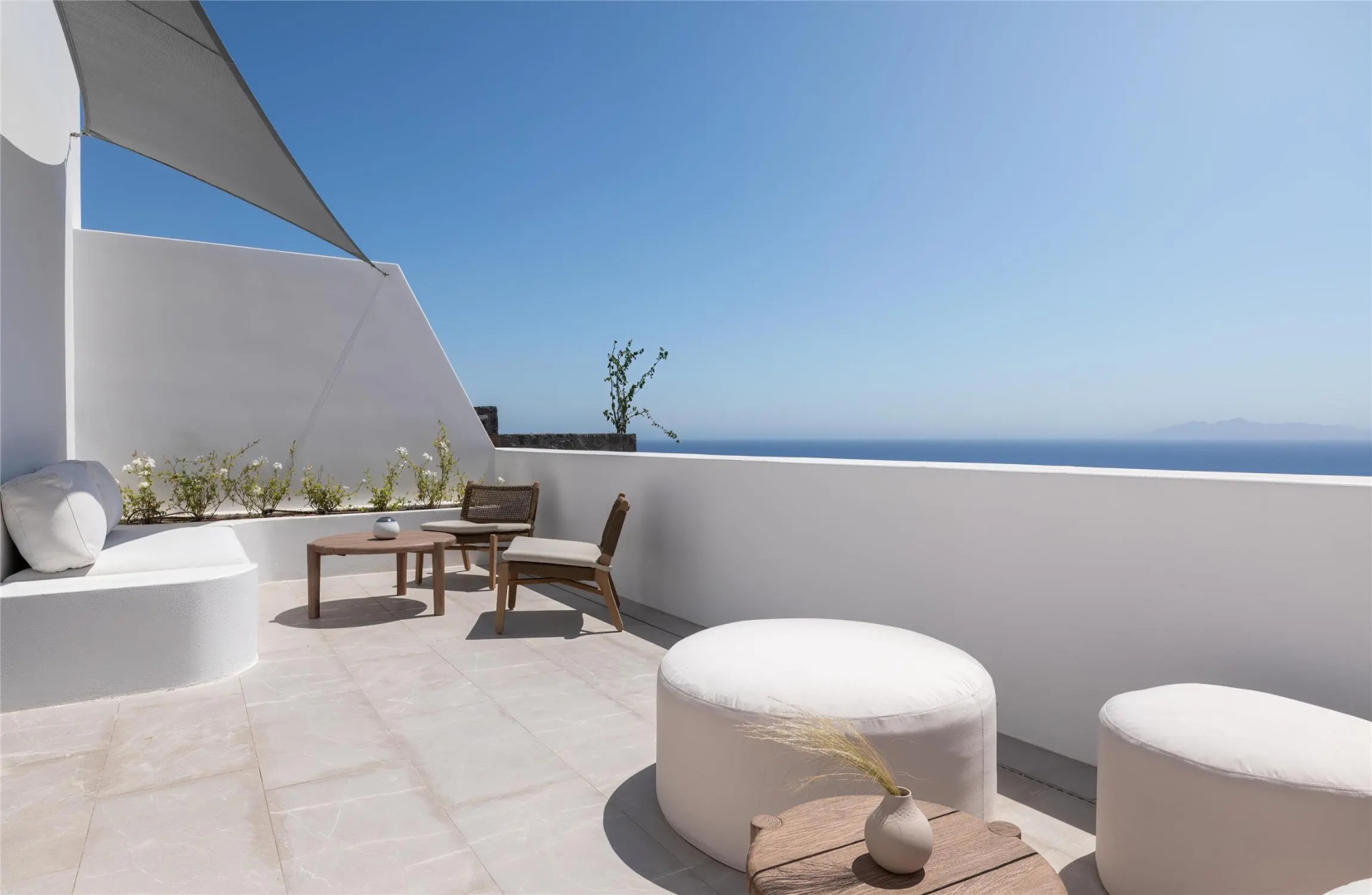 Photo - Sandblu Santorini, LXR Hotels & Resorts