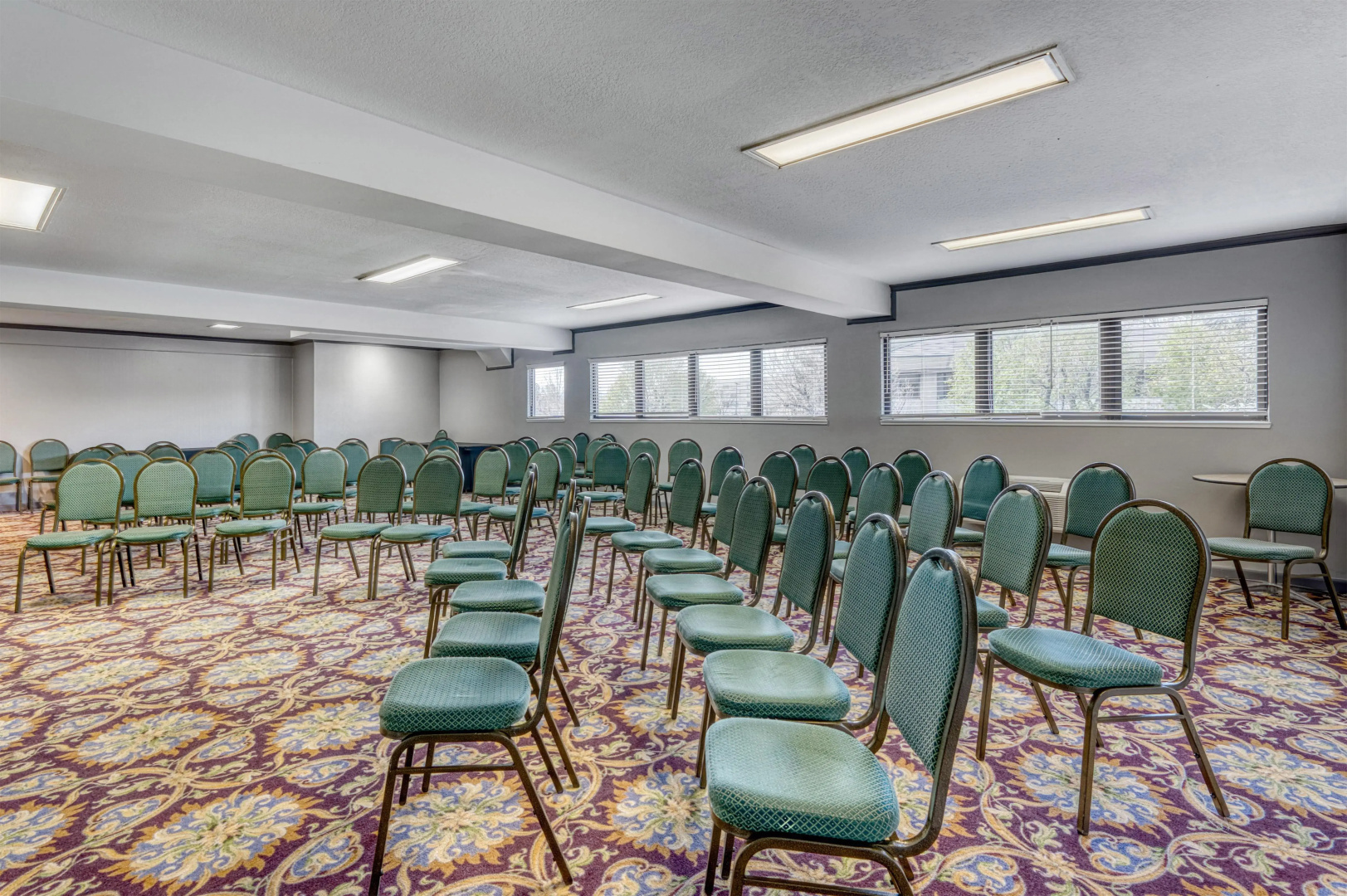 Foto - SureStay Plus Hotel by Best Western Reno Airport