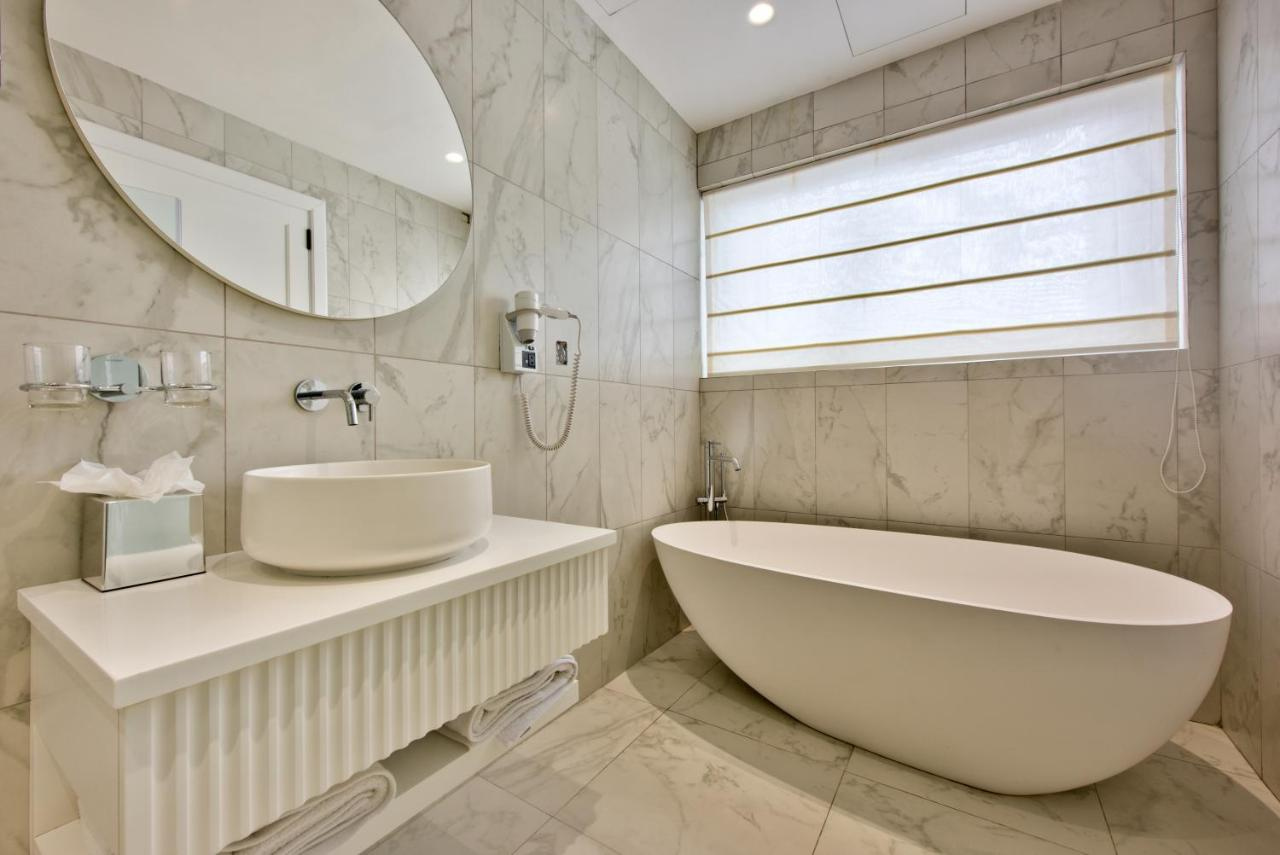 Photo - HOLM Boutique & SPA - IK Collection