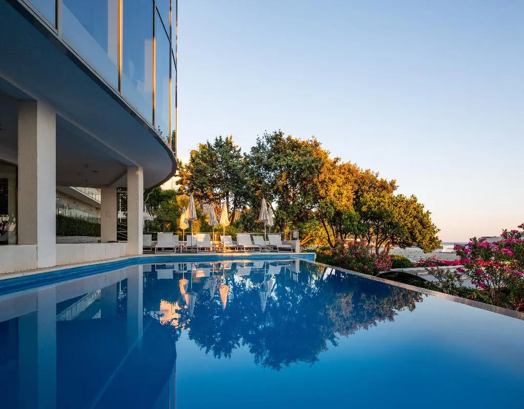 Photo - Royal Princess Hotel
