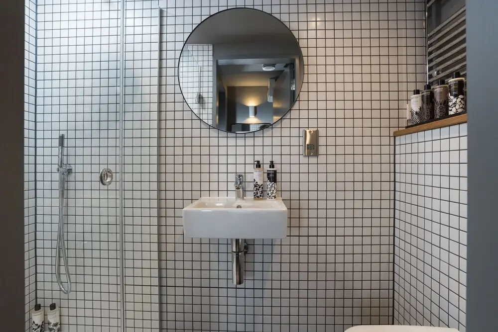 Photo - Hiding Space - Trim Street Apartments