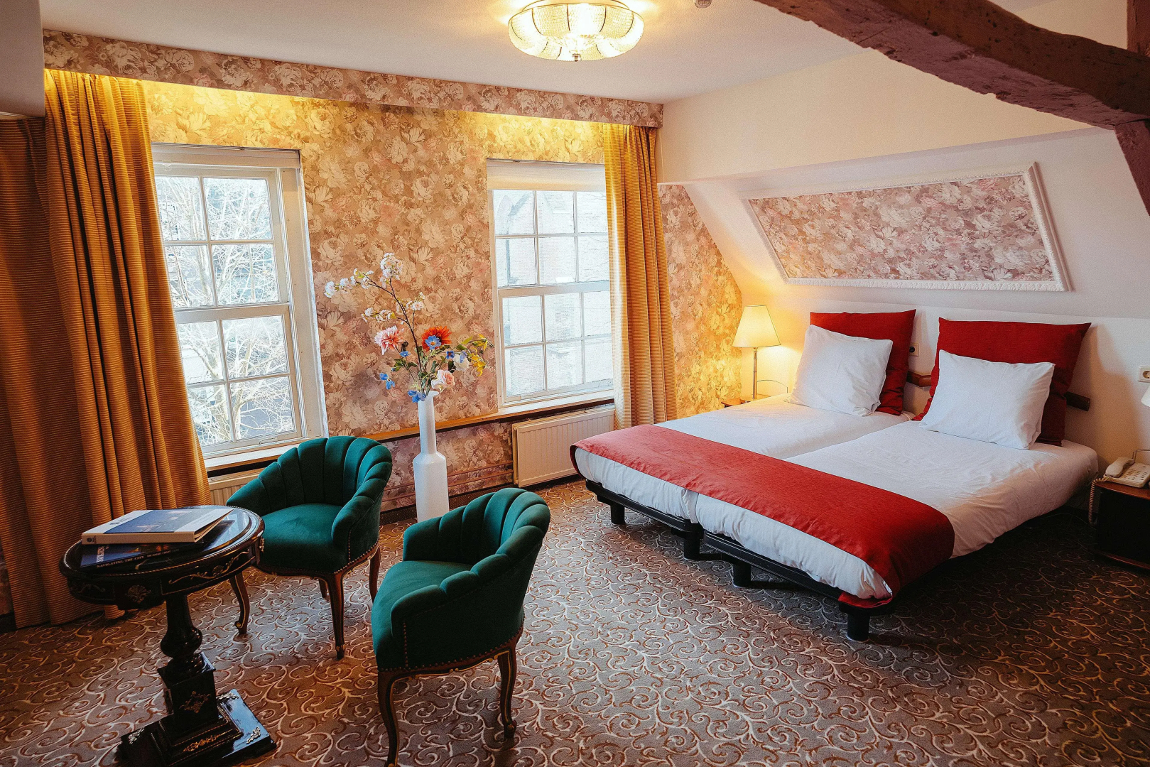 Photo - Grand Museum Hotel, BW Signature Collection