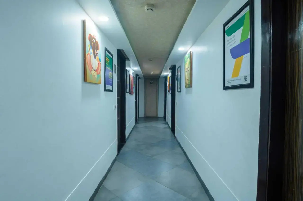 Foto - Treebo Twin Tree