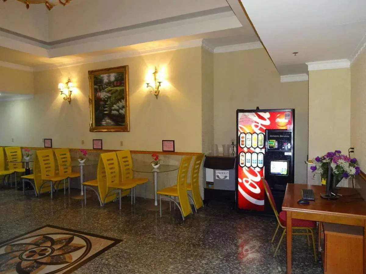 Photo - Flushing Hotel
