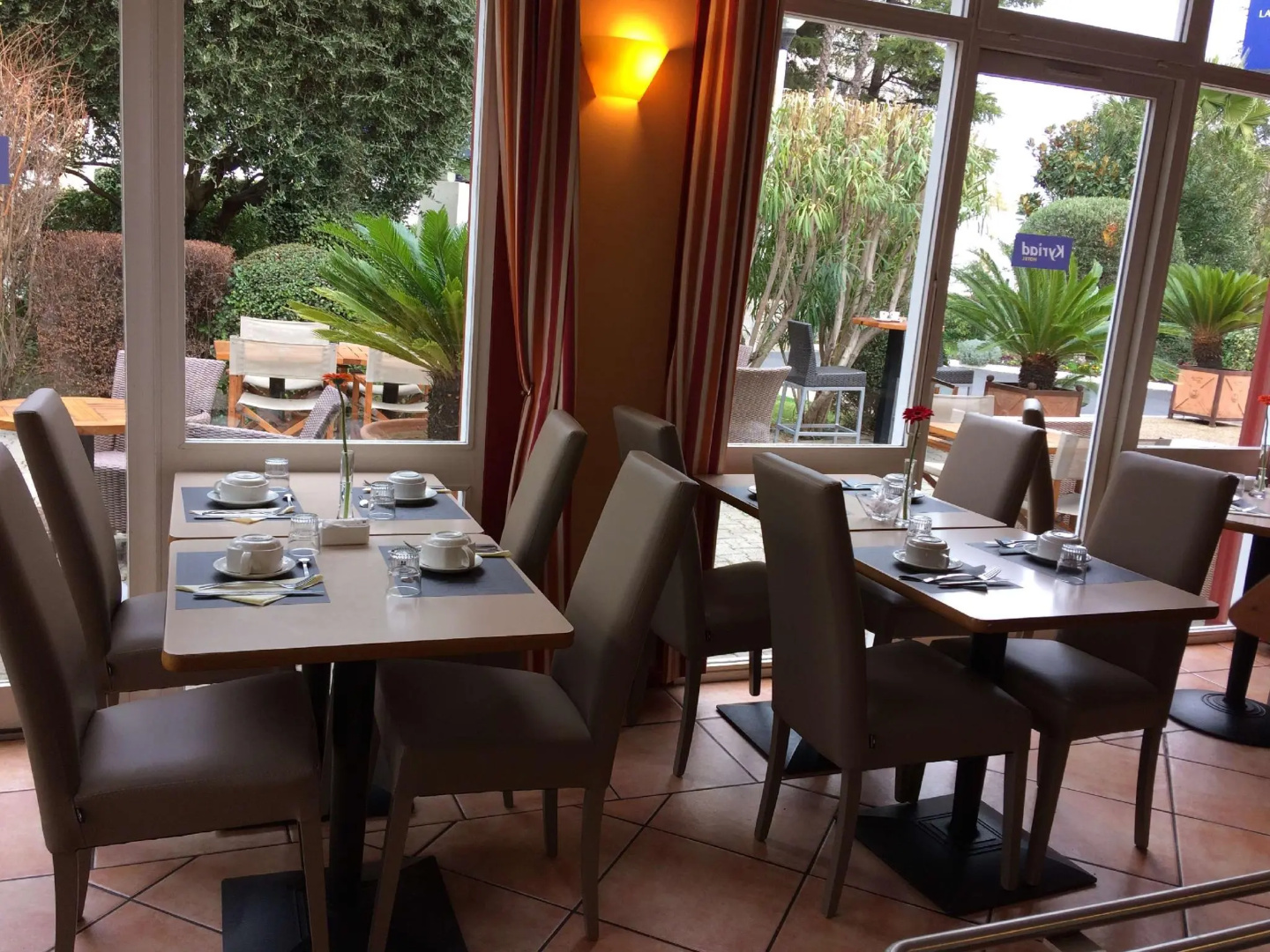Foto - Brit Hotel Confort Nîmes Ouest - A9 sortie 25