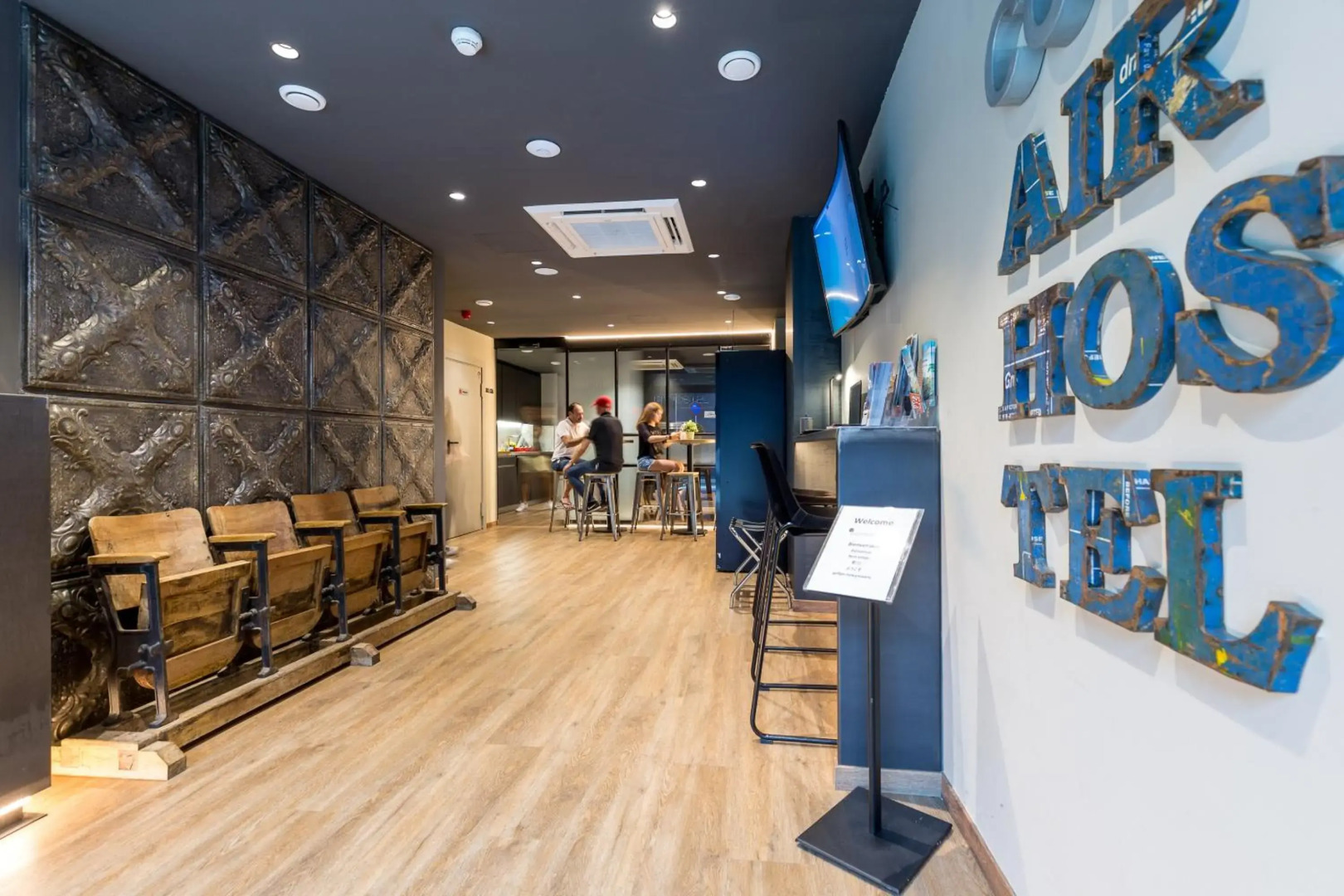 Foto - Airhostel Barcelona Airport 24h