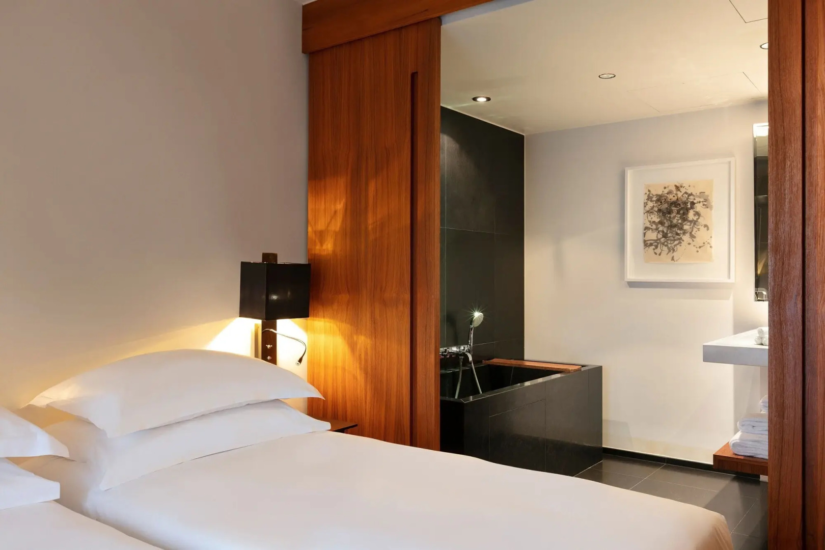 Photo - Le Metropolitan, Paris Tour Eiffel, a Tribute Portfolio Hotel