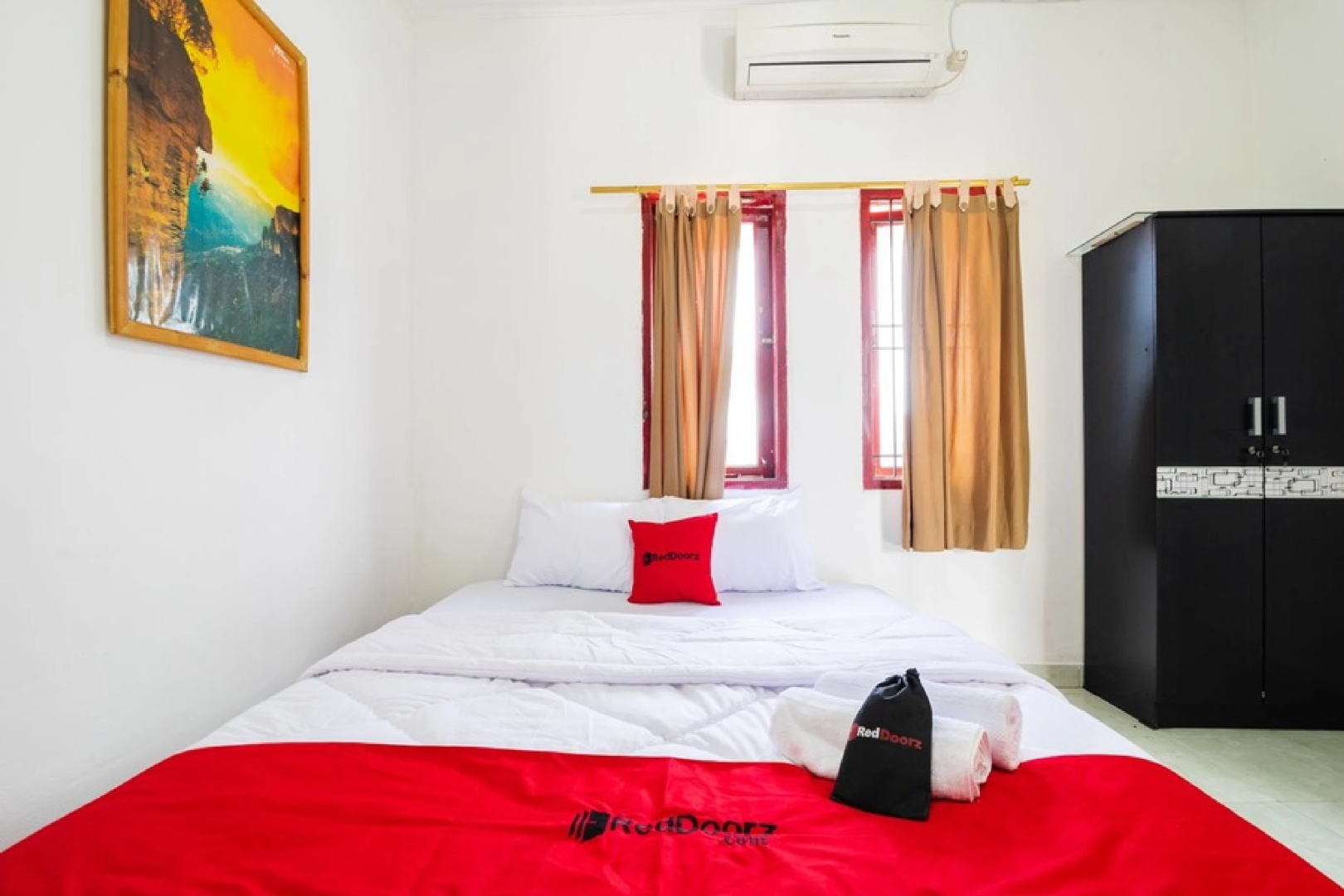 Photo - RedDoorz near Universitas Pamulang