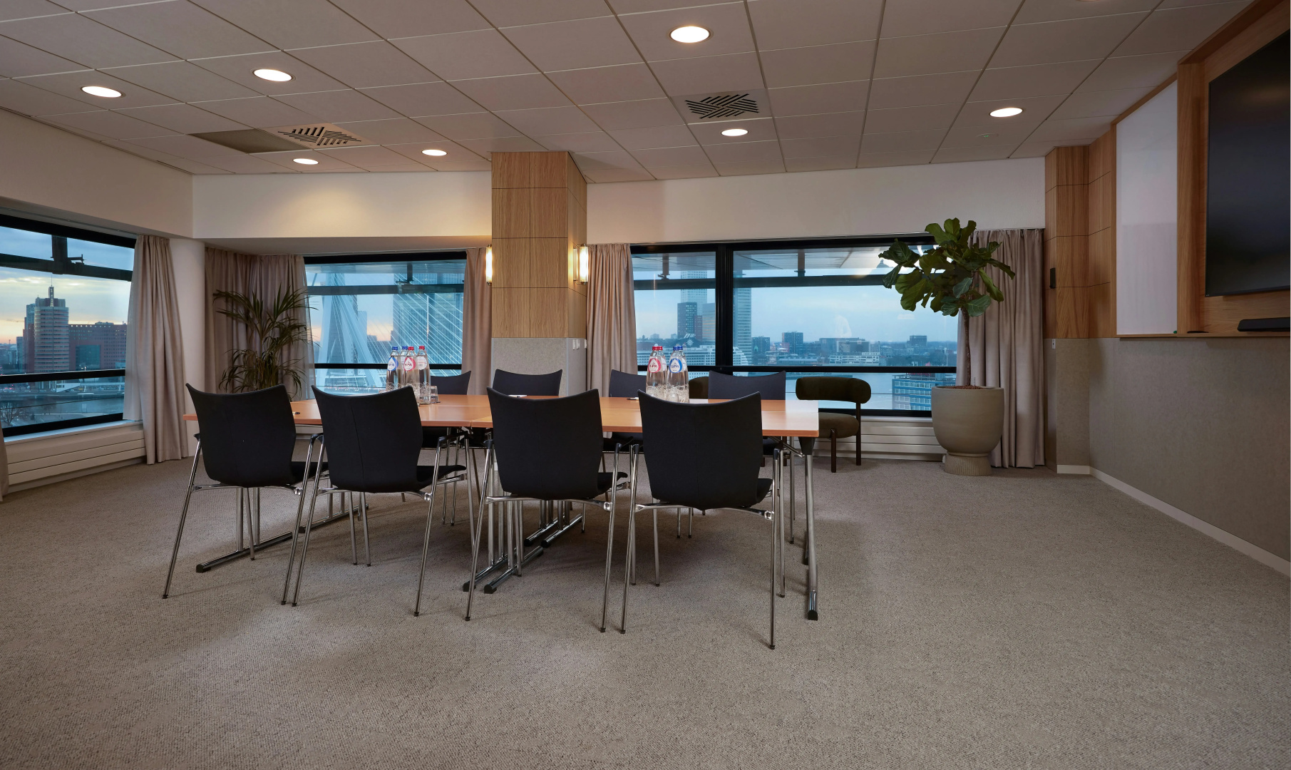 Foto - DoubleTree by Hilton Rotterdam Centre Hotel