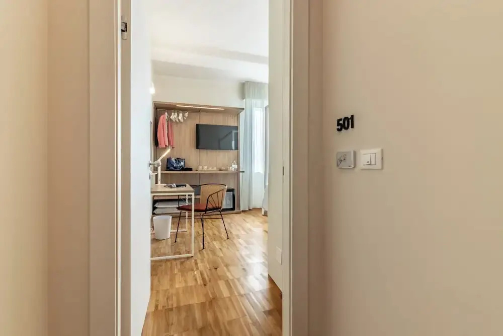 Photo - Il Faro Luxury Rooms & Lounge