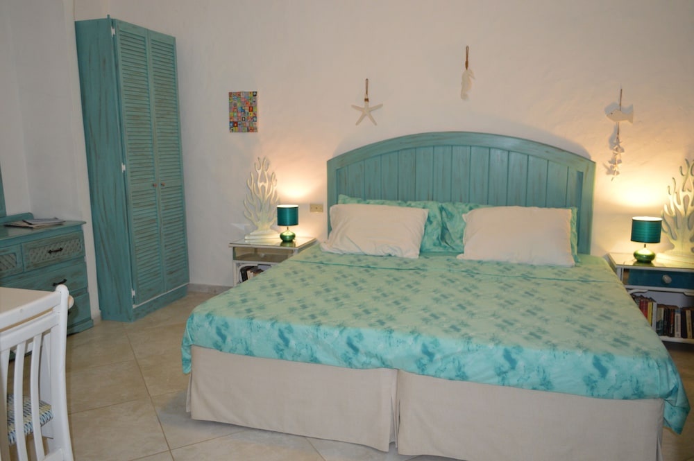 Two Palms Apartment