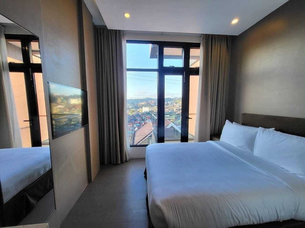 uphill hotel-baguio