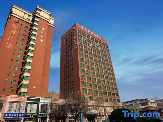 Chonpines Hotel